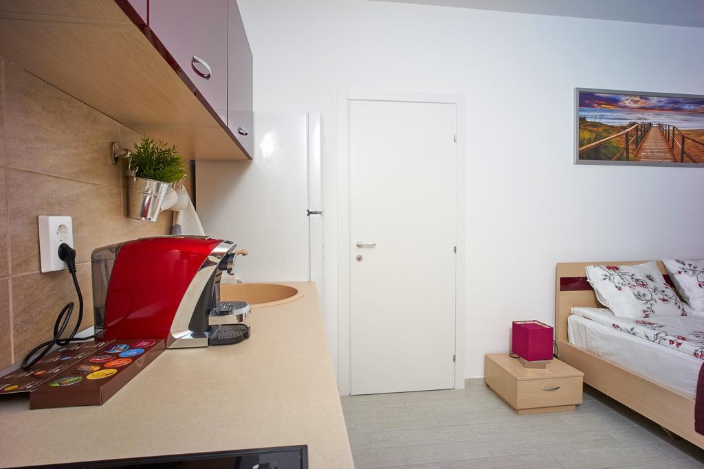 Studio Riviera Mamaia Luaran gambar