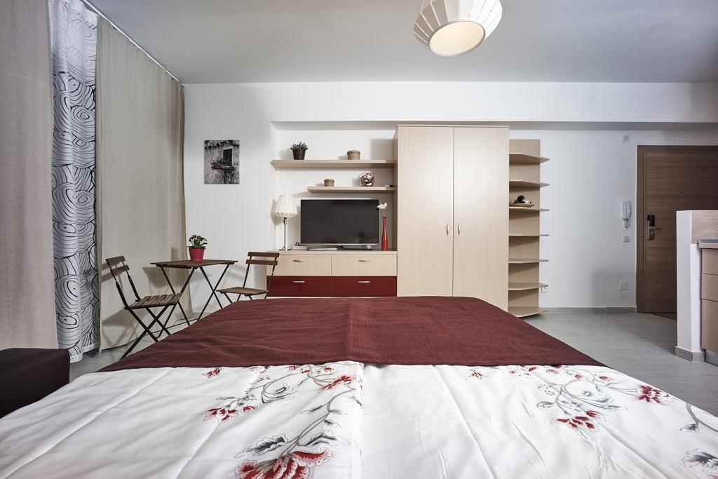 Studio Riviera Mamaia Luaran gambar