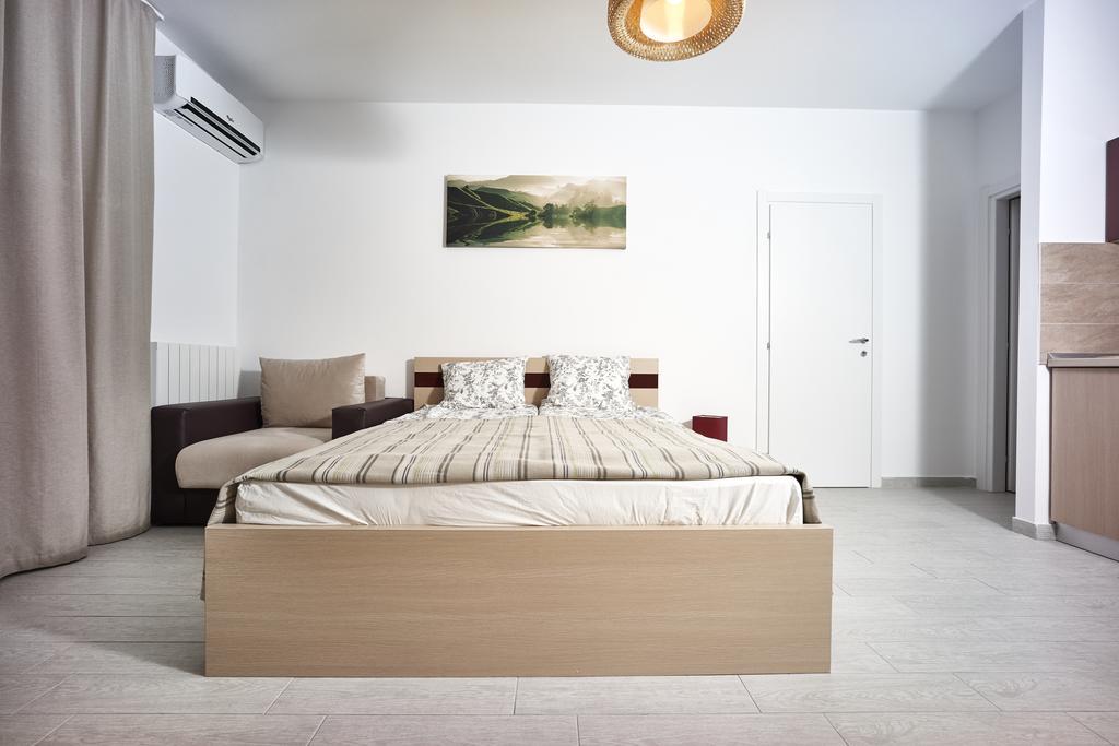 Studio Riviera Mamaia Luaran gambar